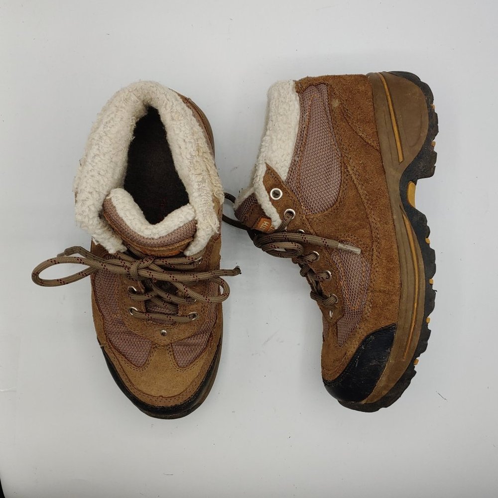 Earth Spirit womens 6 Brown Hiking Boot Faux Sheepskin Lined Trail